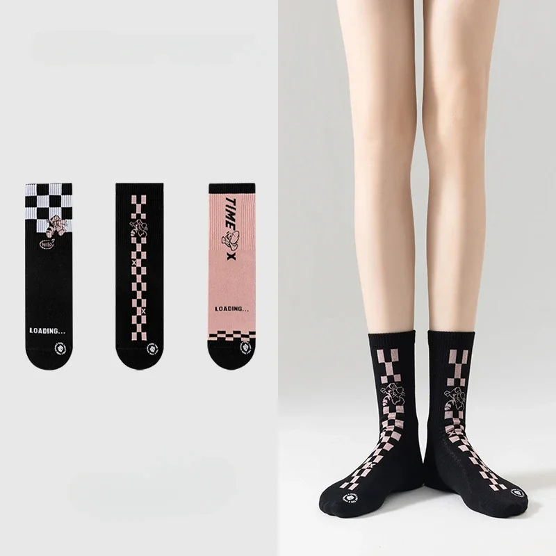 Calcetines de tubo de diseño para mujer, medias de moda para celebridades de Internet, Otoño e Invierno