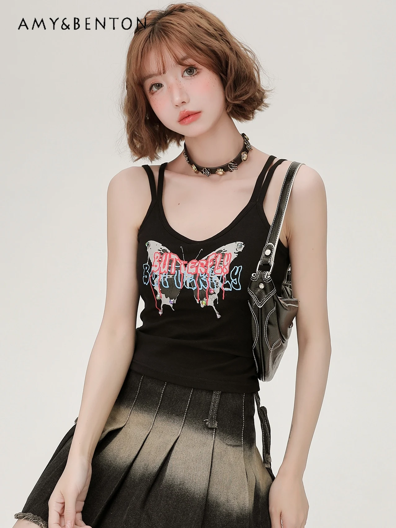 

2025 Summer American Retro Black Sling Camisole Hot Girl Butterfly Print with Chest Pad Slim Fit Short Inner Vest