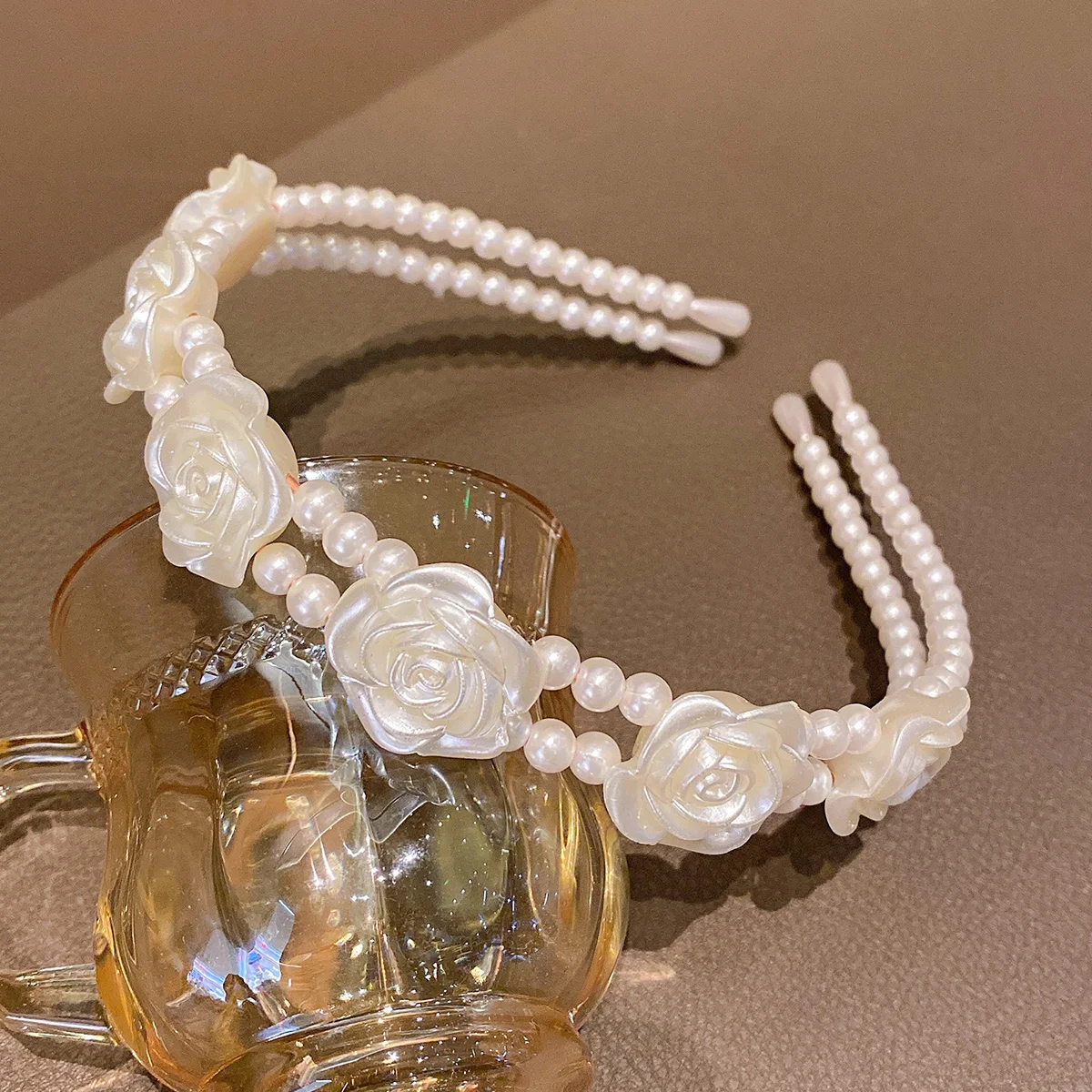 

1 flower headband imitation pearl hair accessory, sweet and fashionable hair accessory