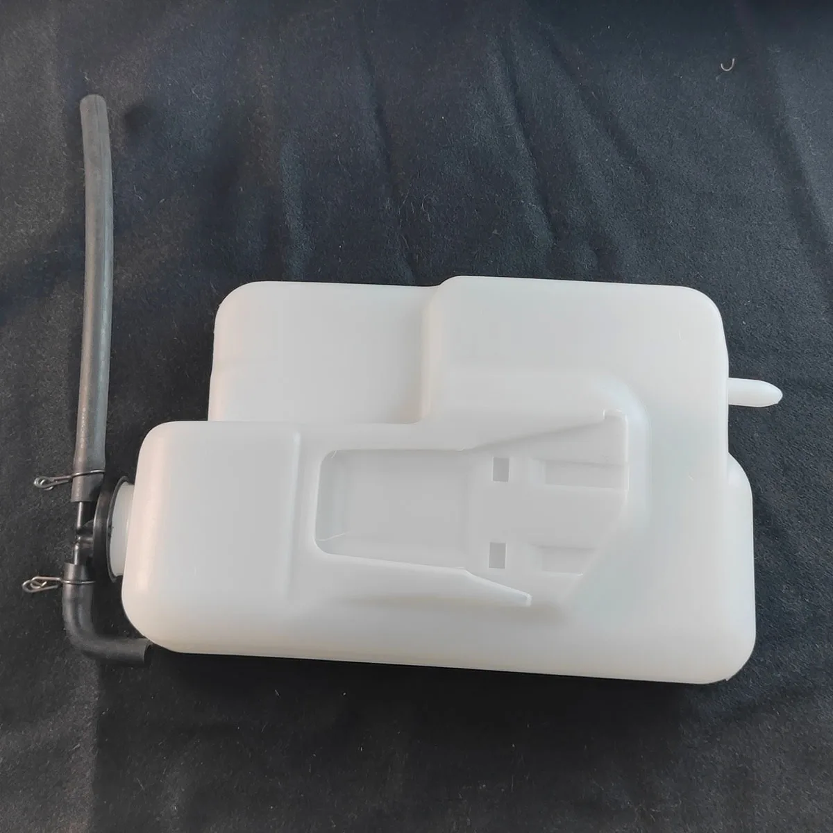 Coolant Overflow Reservoir Radiator Expansion Tank With Cap For Toyota Tacoma 1670-0C011