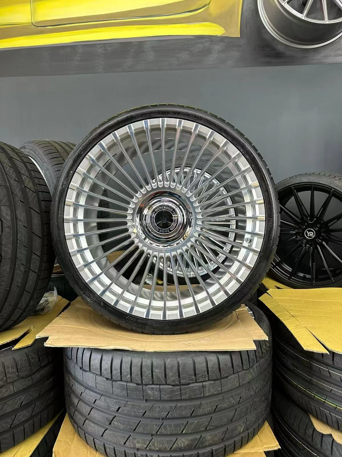 

Mercedes Maybachs 22 inch forged wheel hub