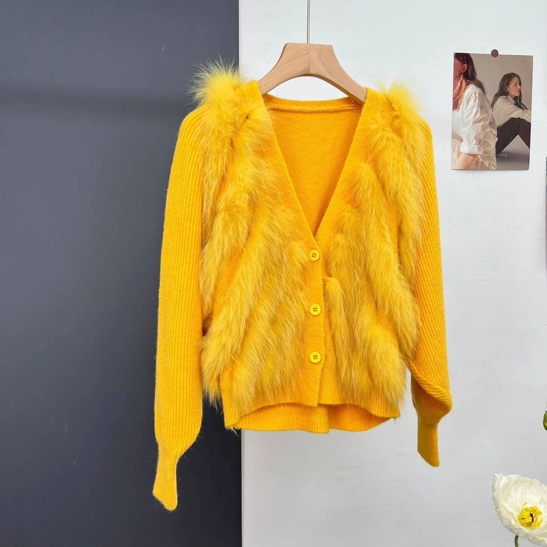 autumn and winter new item real fur knitted sweater women's short cardigan with shoulder sleeves, fairy temperament