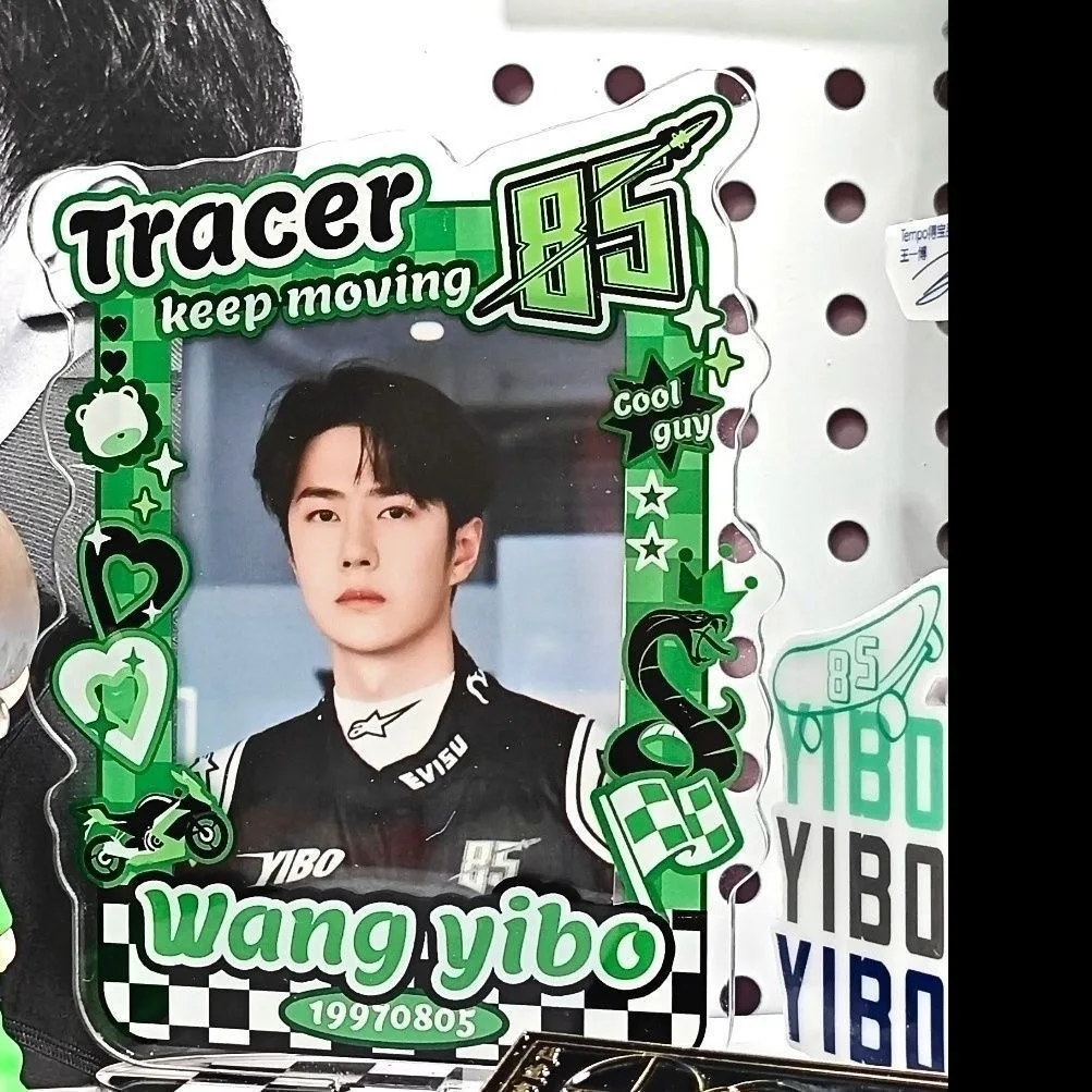 

New Wang Yibo Photo Frame 3-inch Small Card Insert Card Stand up, Love Bean Chase Star, Polaroid Cosplay Display Frame