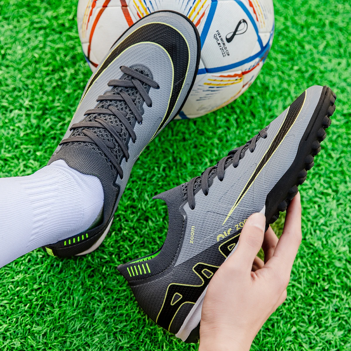 

High quality TF/FG sports football shoes, comfortable, breathable, personalized and fashionable