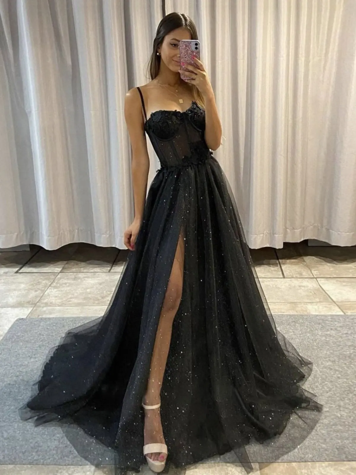 Bridalrelazione nero Glitter A Line Tulle abiti da ballo cinghie per Spaghetti ossa A cuore spacco laterale fiori 3D abiti da sera lunghi