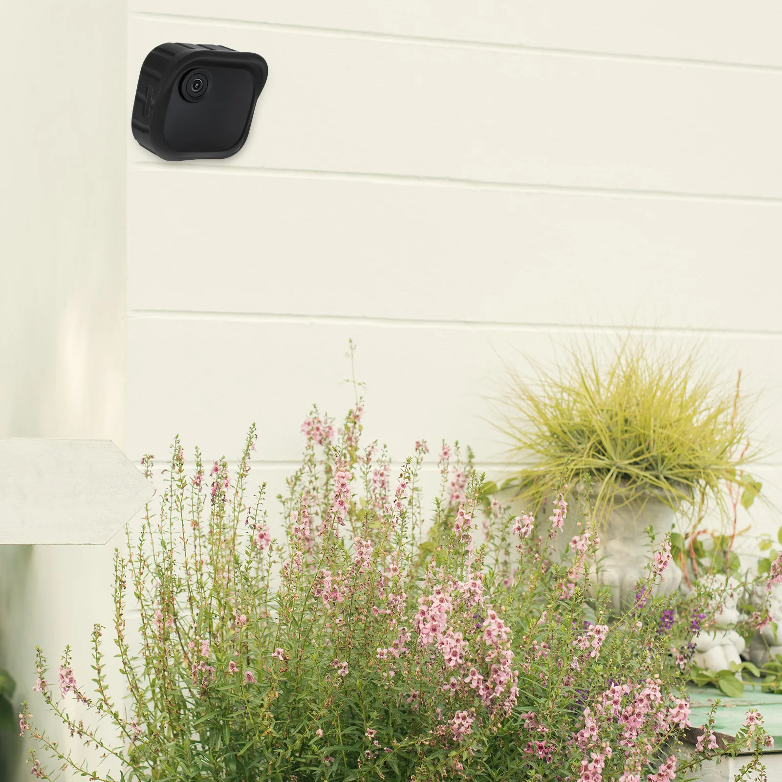

Silicone Protective Case for Outdoor Camera Black Security Housing Dustproof Shockproof Camera Cover Storage Solution