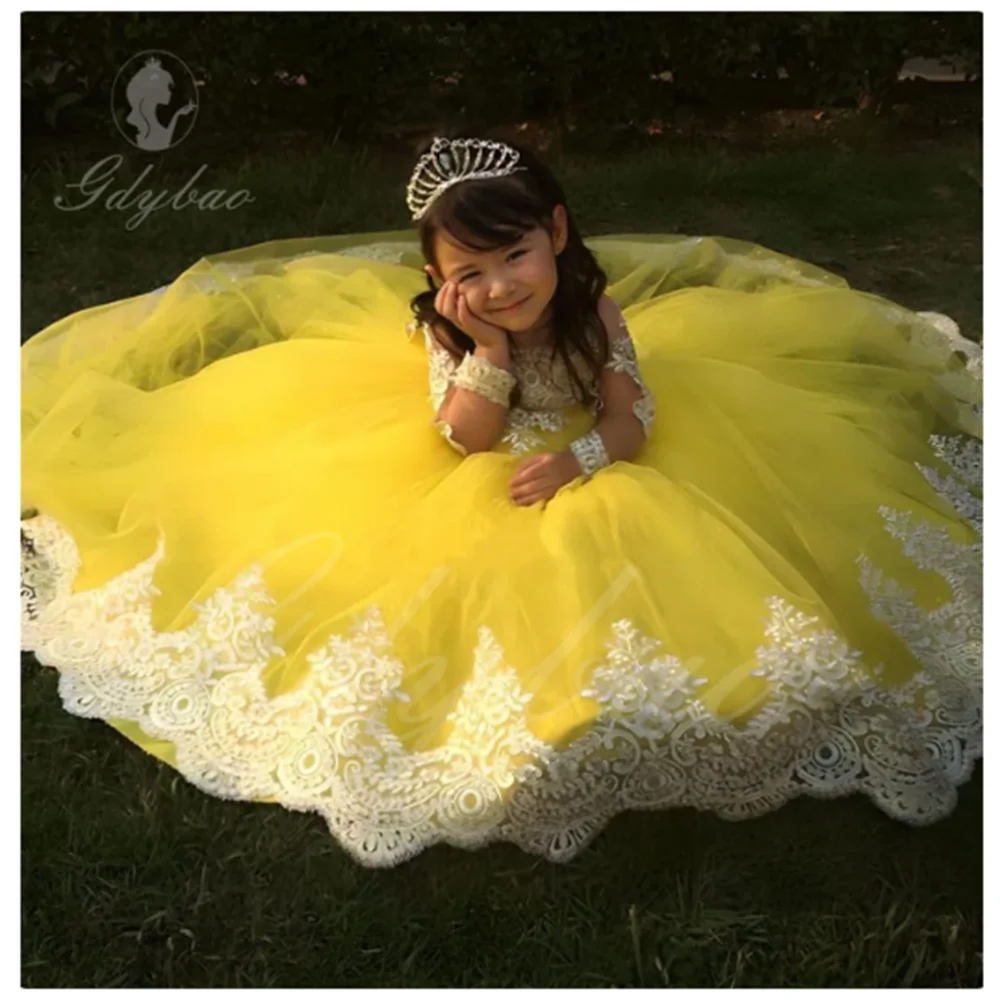 

Yellow Long Trains Fluffy Flower Girl Dress For Wedding White lace appliqués With Bow Eucharistic Birthday Party Dresses