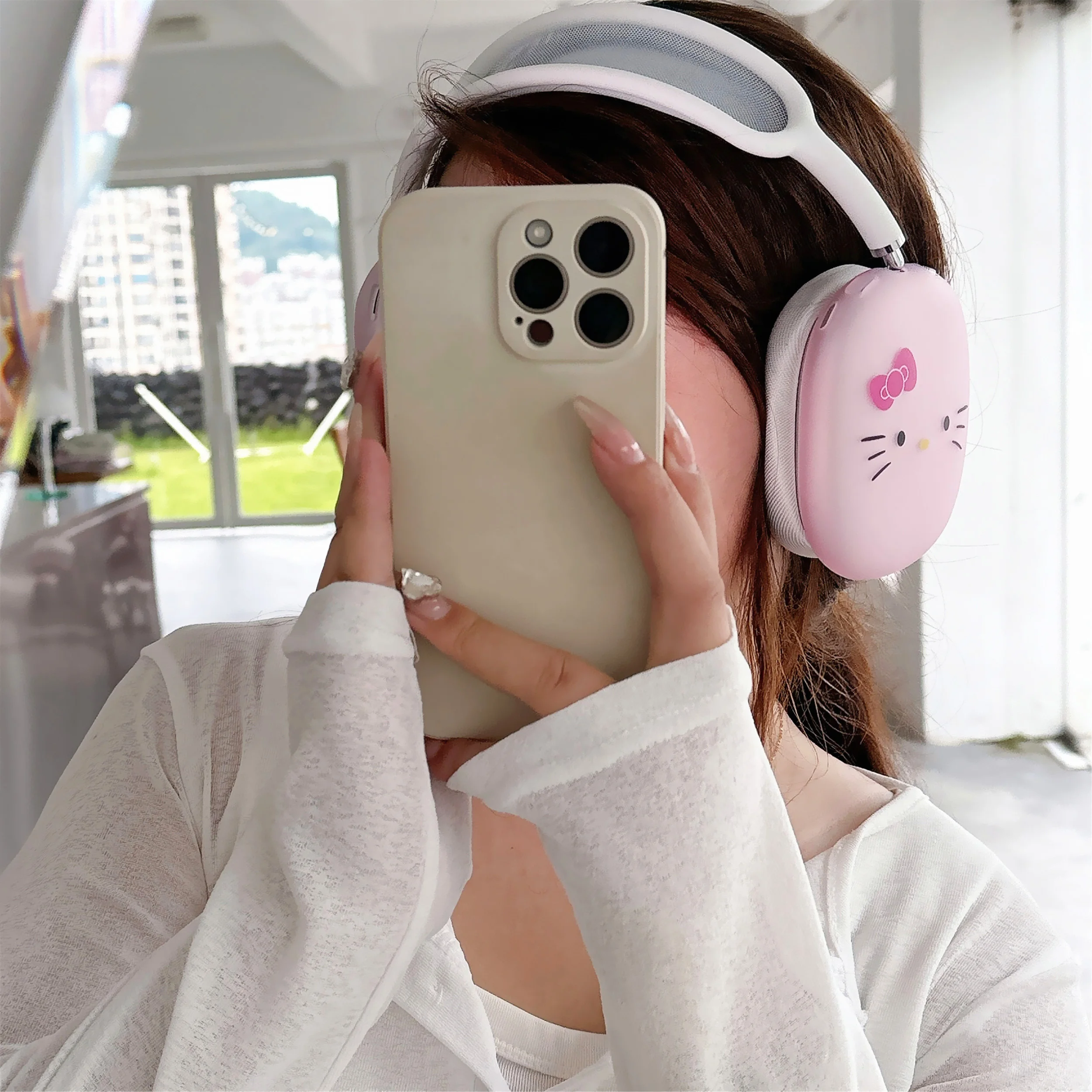 Girls Like it.Lovely pink Sanrio Cartoon Hello kitty Suitable For Apple Airpods Max Protective Case Anti Drop Easy Earphone Case