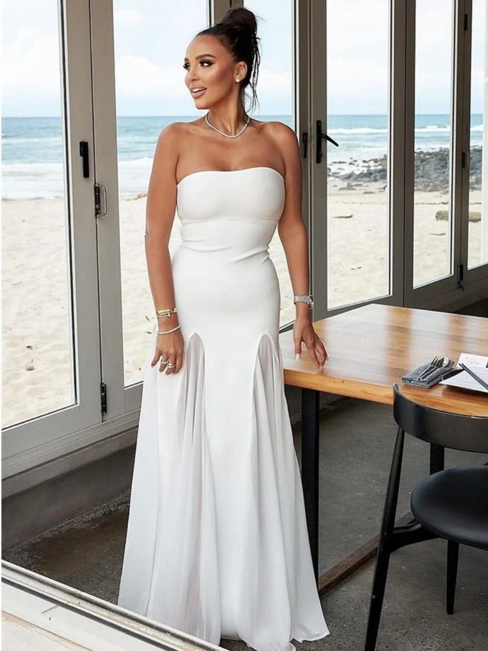 

Элегантное шифоновое вечернее платье, стильное вечернее платье без бретелек 2026, гладкое вечернее платье длиной до пола с разрезом по индивидуальному заказу