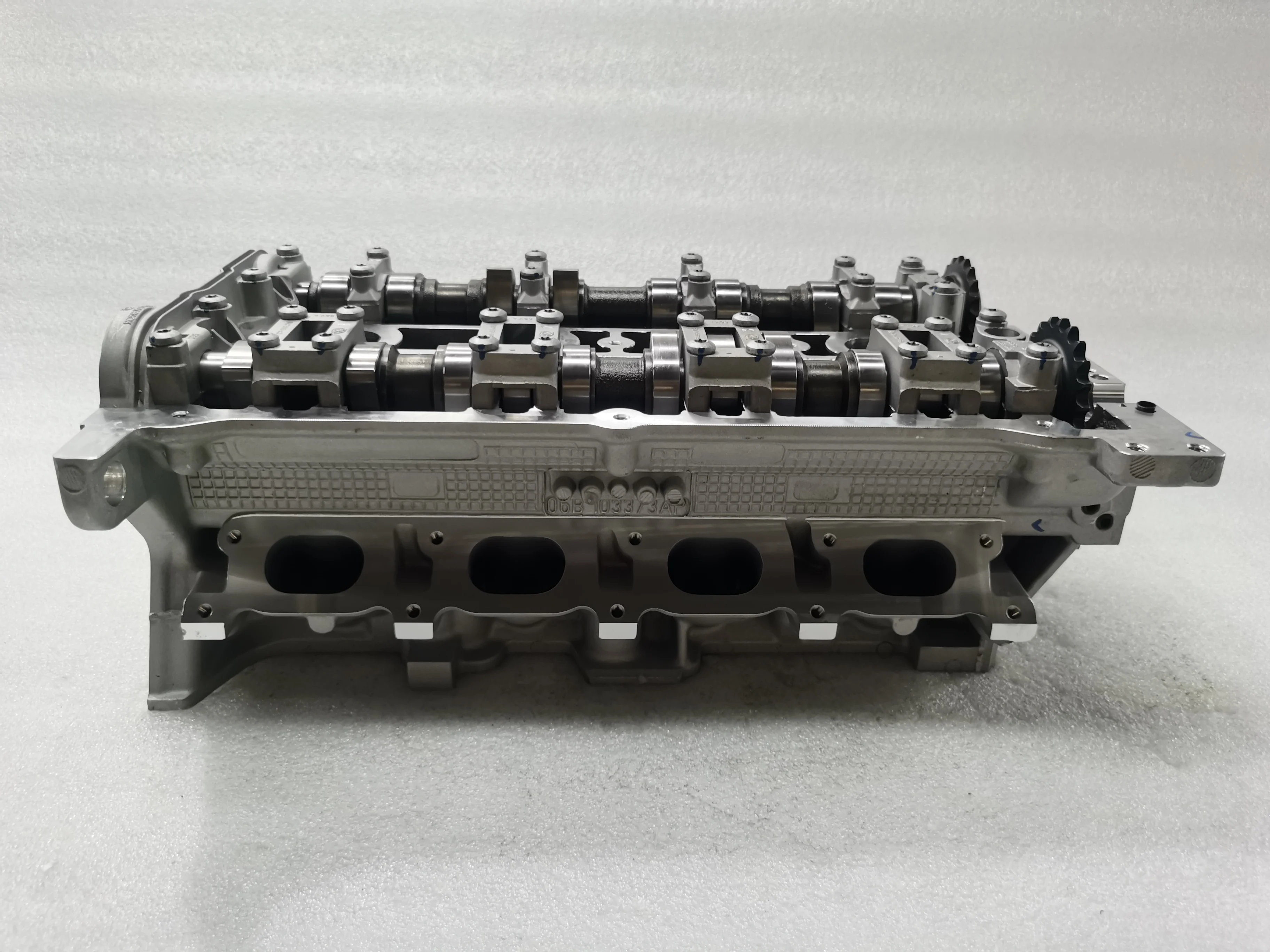 06A103351G J L 910029 1.8t Amb Bam Cylinder Head Assy for V-W New Beetle Golf Jeta 2