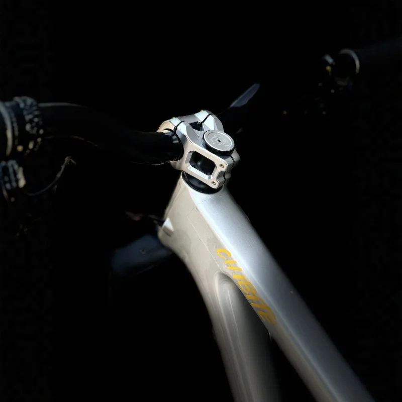 Original CHIBITE Hochfester Aluminium-Legierungs-Lenker für Mountainbike Downhill-Fahren CNC Ausgehöhlter 31,8 Chibite 35 Lenker