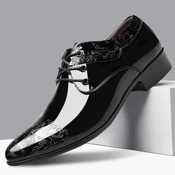 Lässige Business-Schuhe für Männer Kleid Schuhe schnüren formale schwarze Lack leder Brogue Schuhe für männliche Hochzeits feier Büro Oxfords