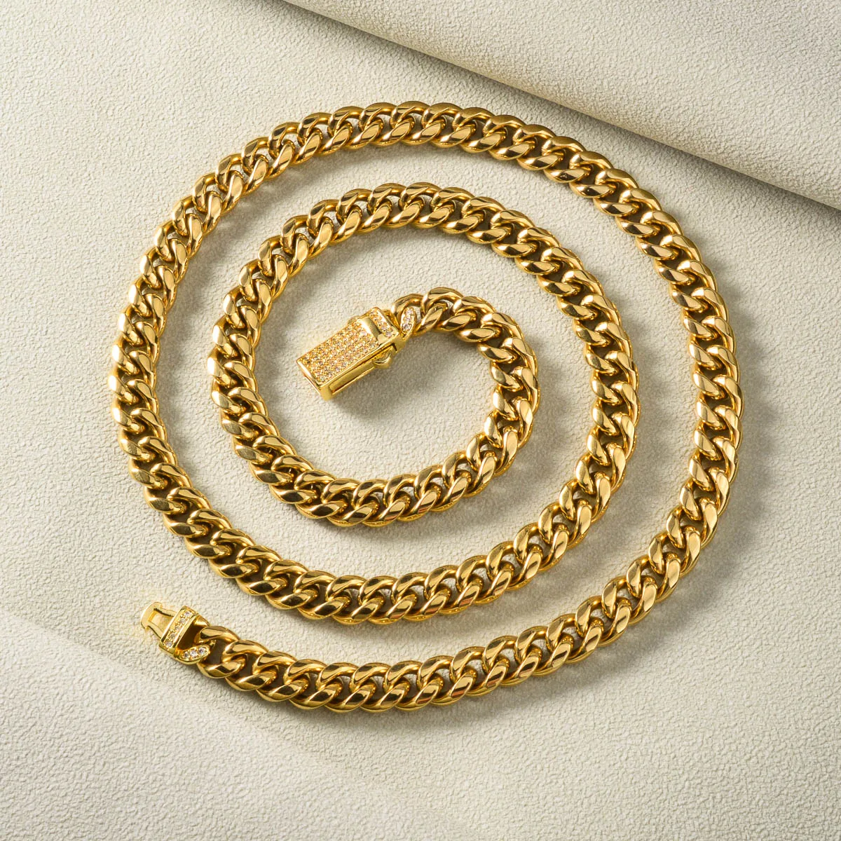 high-quality-gold-plated-stainless-steel-cuban-link-chain-crystal-clasp-non-fading-waterproof-choker-for-hip-hop-fashionistas