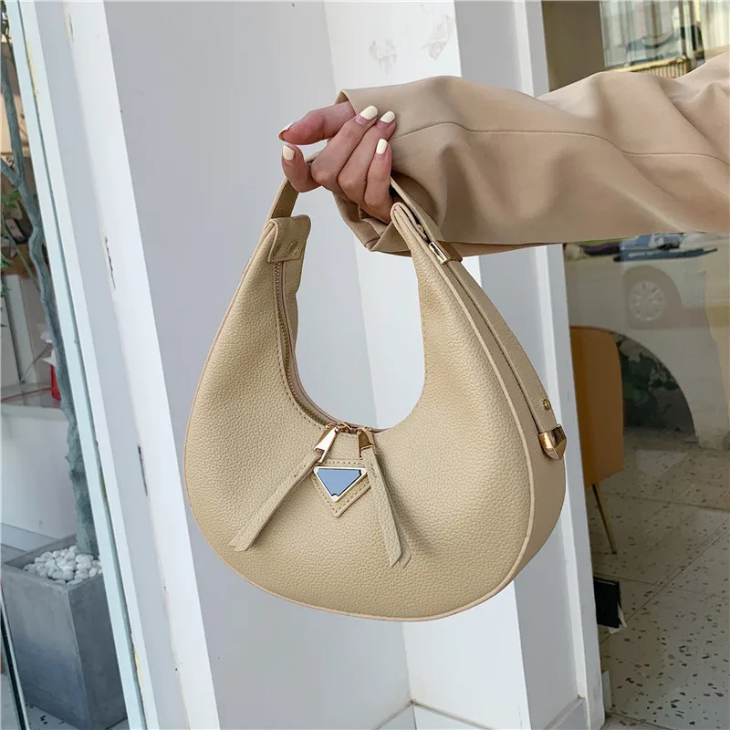 2023 New Women's Bag Retro Fashion Handbag Texture Litchi Pattern Crescent Bag Simple Underarm Single Shoulder Crossbody Bag