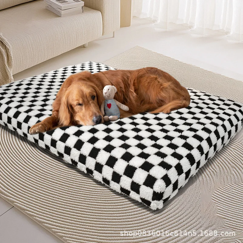 

All-Season Checkerboard Dog Bed Mat - Waterproof, Washable Flannel Pet Pad for Crate, Sofa & Car
