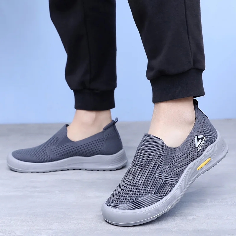Shoes Men's Spring and Autumn New Cross-border One-pedal Walking Soft-soled Breathable Dad Lightweight Single Casual Cloth