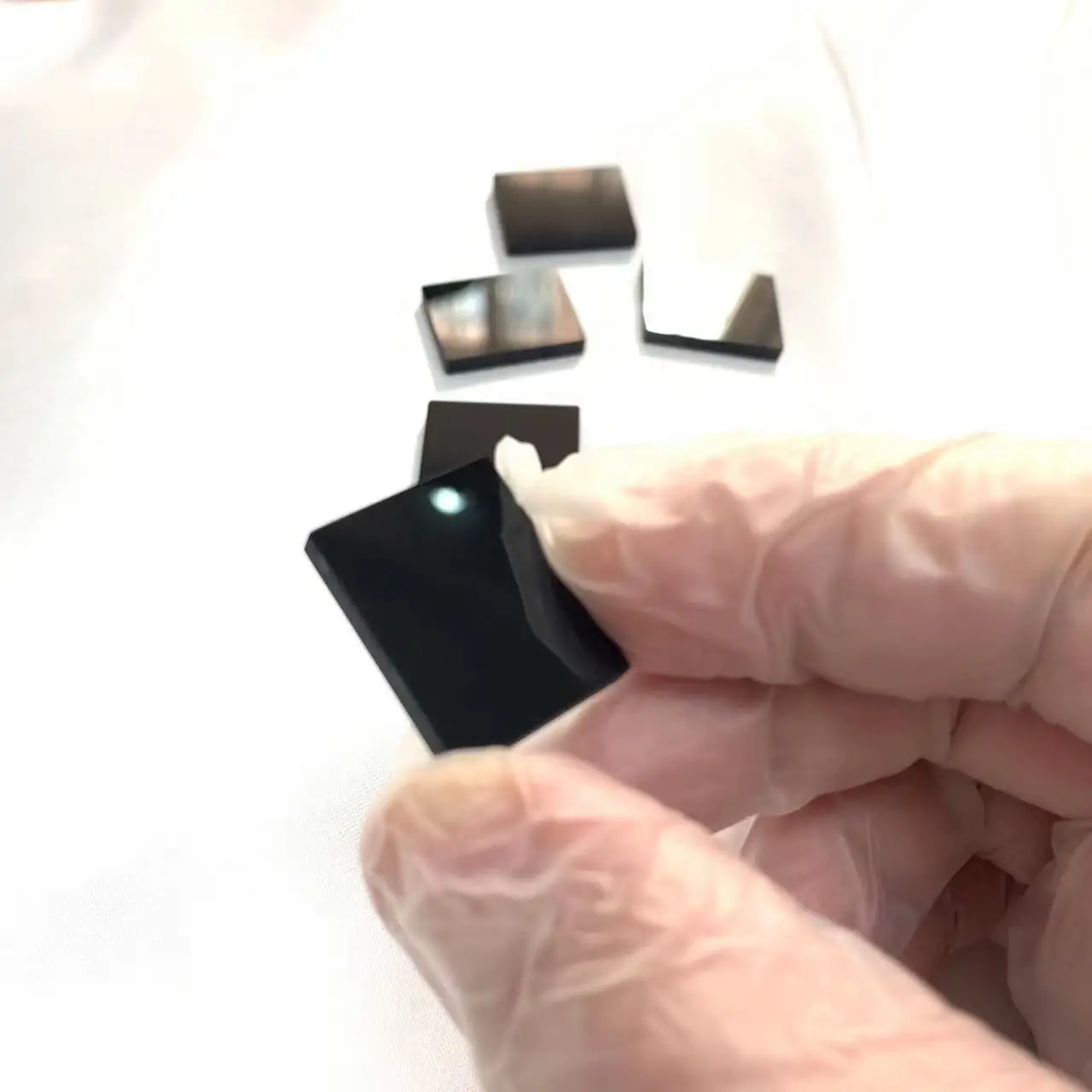 2 sztuki całkowity rozmiar 22x18x3mm 830nm IR długi filtr przepustowy HWB830 dla System kamer M43/MFT