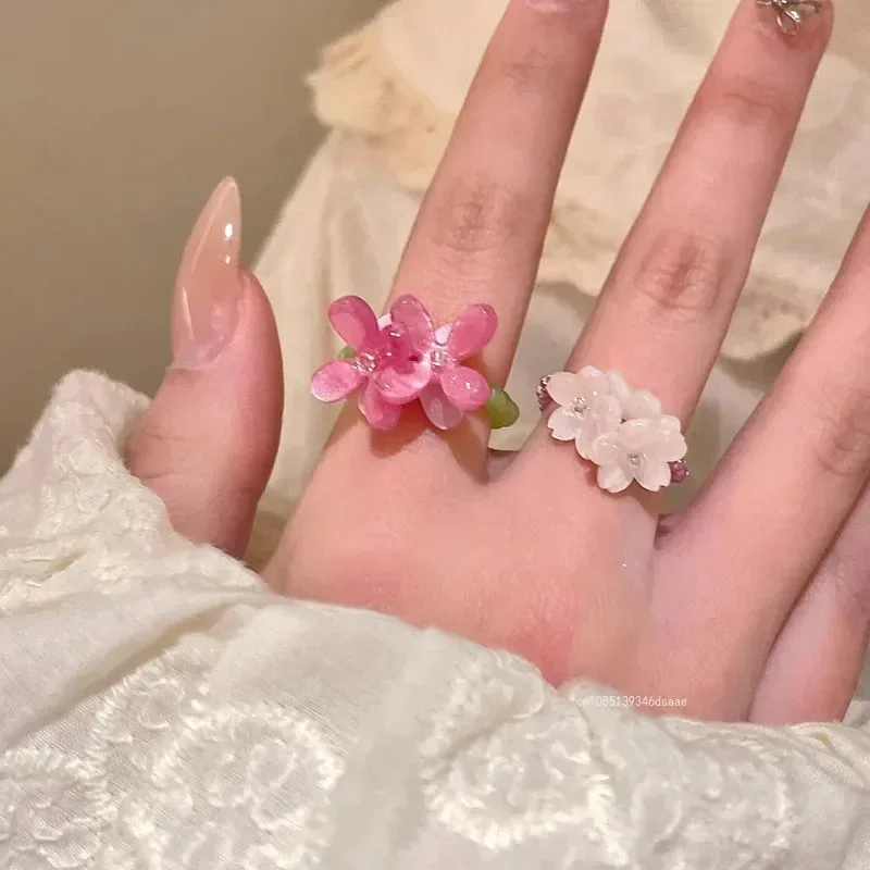 New Fashion Violet Flower Acrylic Ring For Women Girls White Lily Index Finger Ring Elastic Beaded Rings Unique Jewelry Gifts