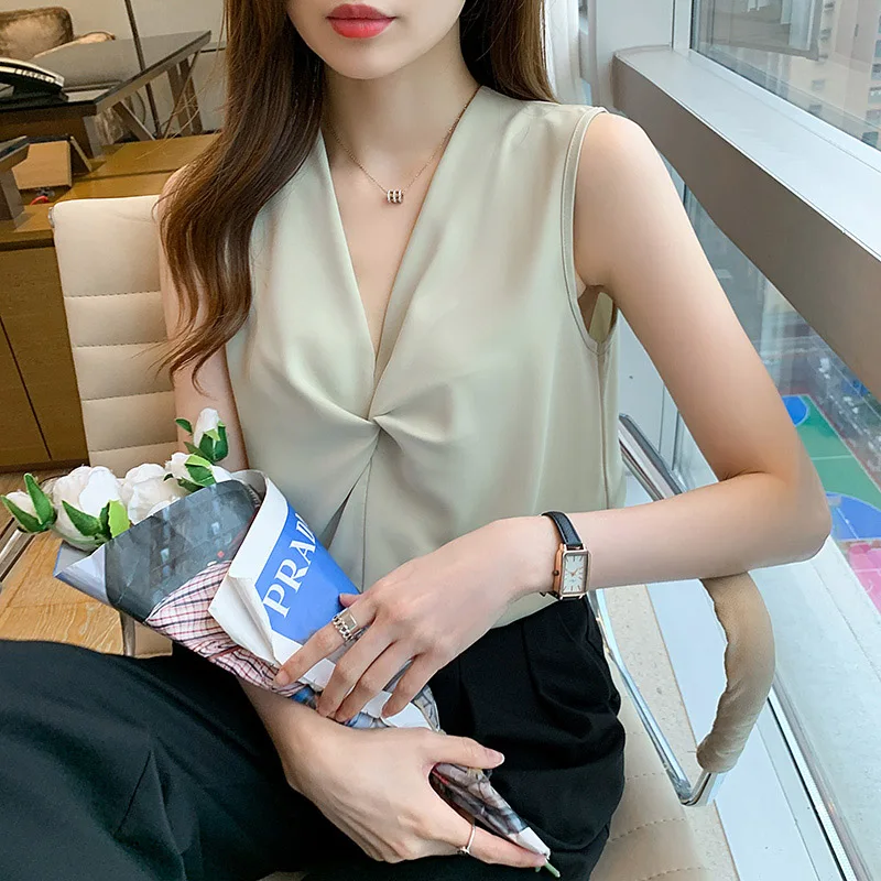 Women Clothing Fashion Elegant Solid Sleeveless Blouse Summer Korean Casual Loose White Pullovers Office Lady Y2k Chiffon Tops