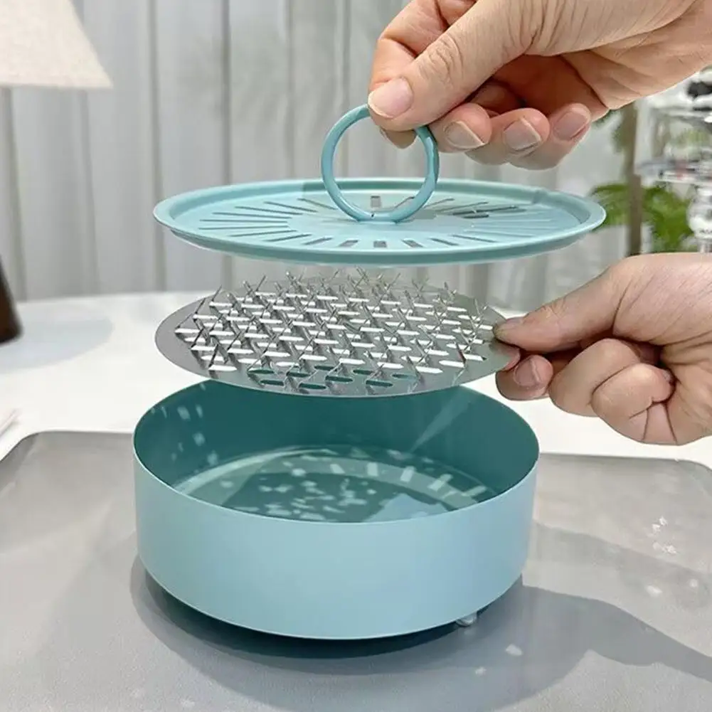 Outdoor Plastic Mosquito Coils Holder Round Incense Burner with Lid Mosquito Coil Box For  Camping Household Use