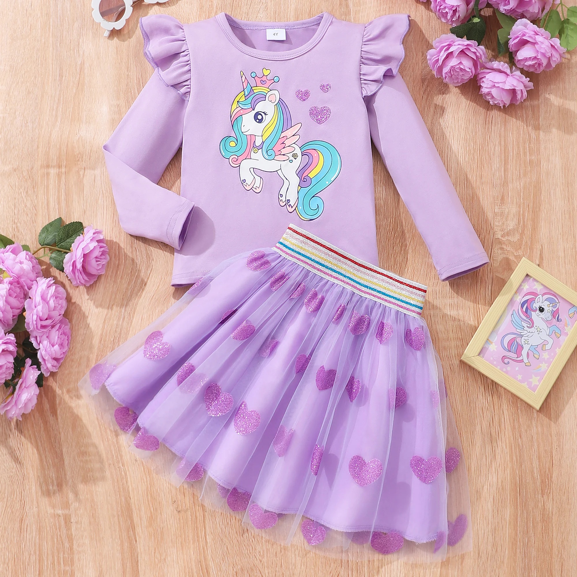 

Girl's long sleeved round neck unicorn top+mesh heart-shaped skirt set