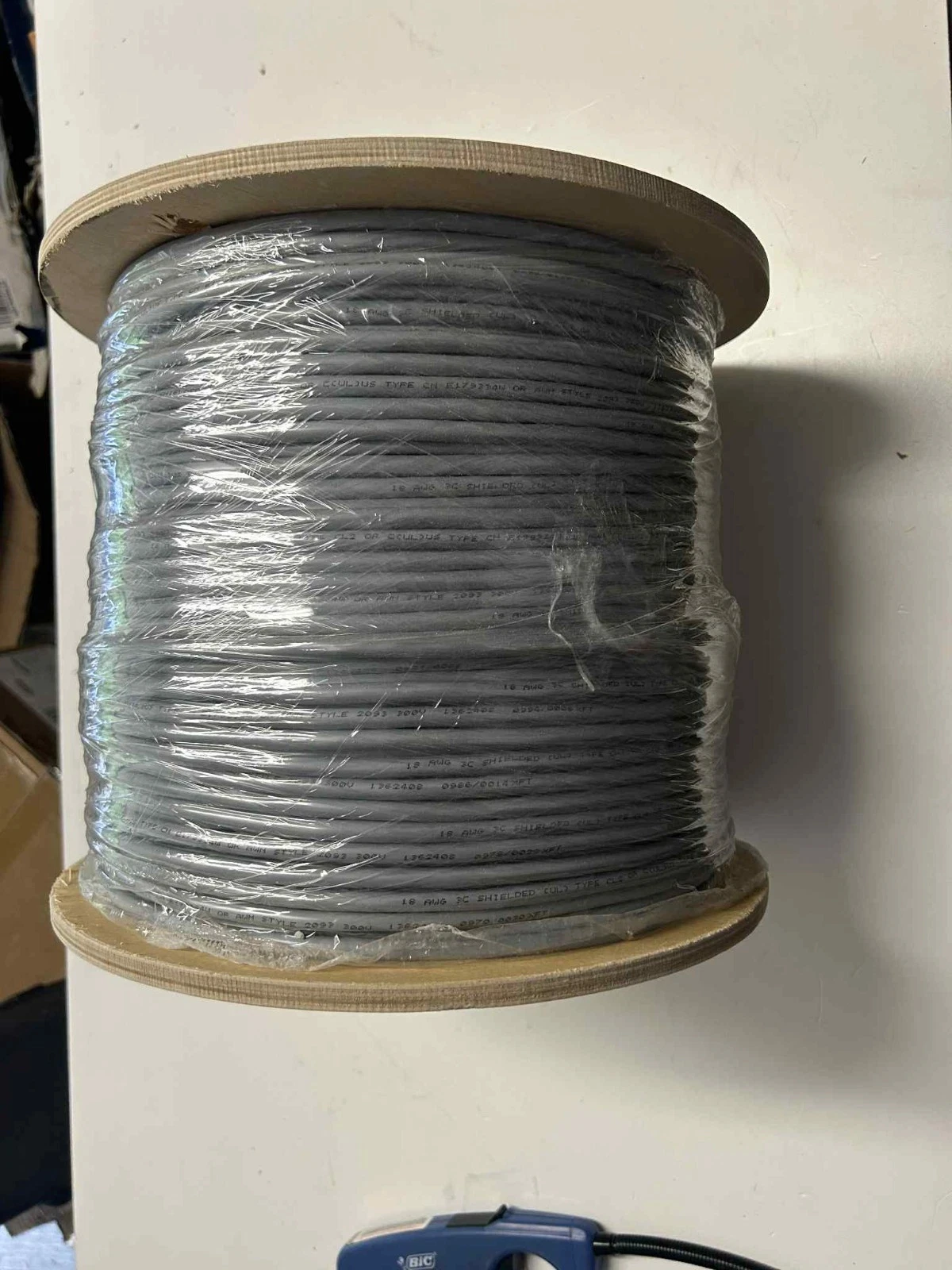 100% New Original BELDEN Cable Electronic, 3 C # 18 Str TC, PE Ins, OS, PVC Jkt, CM BELDEN 8770 - view 3
