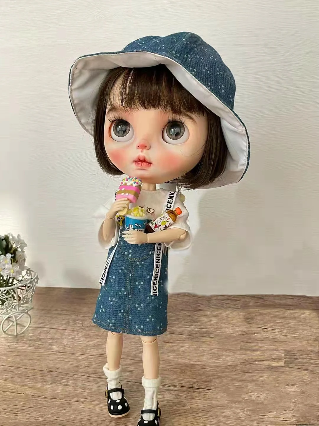 

Blythe clothes 1/6 30cm Early spring denim skirt bjd toys cloth (Fit for Pullip,Ob24, Licca)