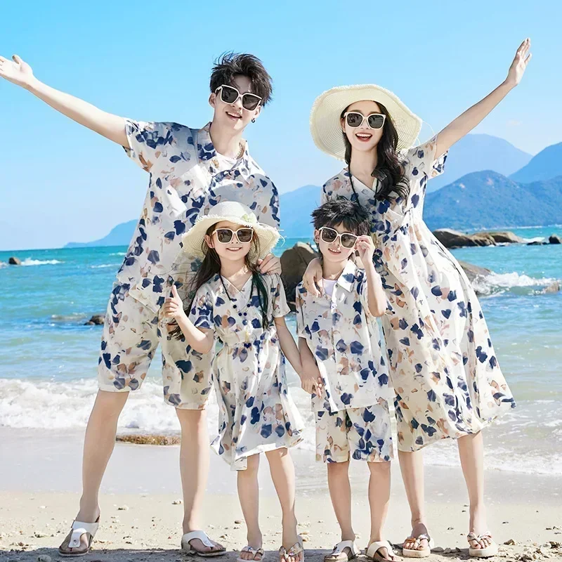 

2025 Mom and Daughter Short Sleeve Dress Holiday Summer Family Vacation Look Clothes Dad and Son Shirts Two Piece Outfits Sets
