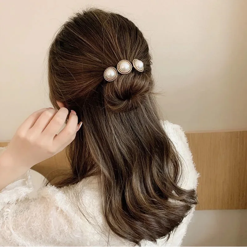 

Korean Shell Hair Bun Maker Pearl Flower Decorated Instant Updo Tool Voluminous Lazy Hairstyle Accessory for Women