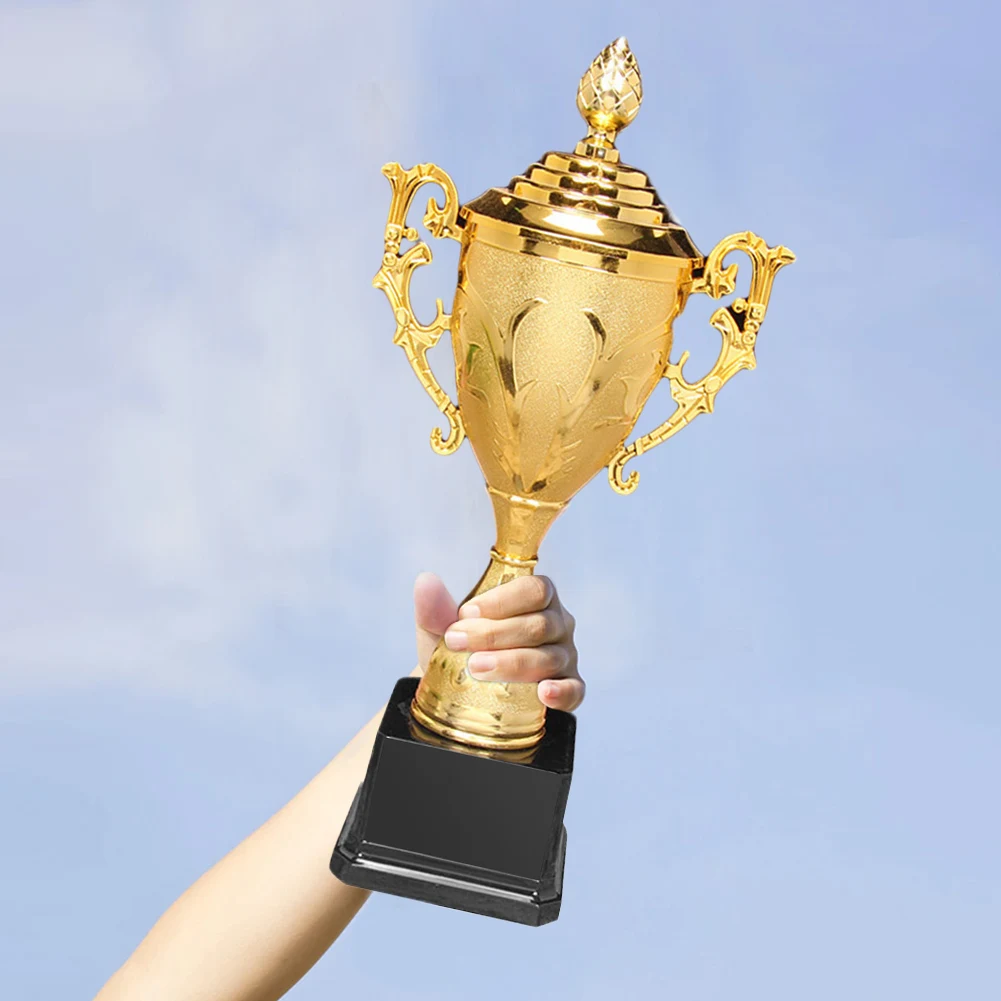Trofeo de plástico dorado con tapa, copa de trofeo dorado, trofeo de competición deportiva, trofeo de baloncesto y fútbol