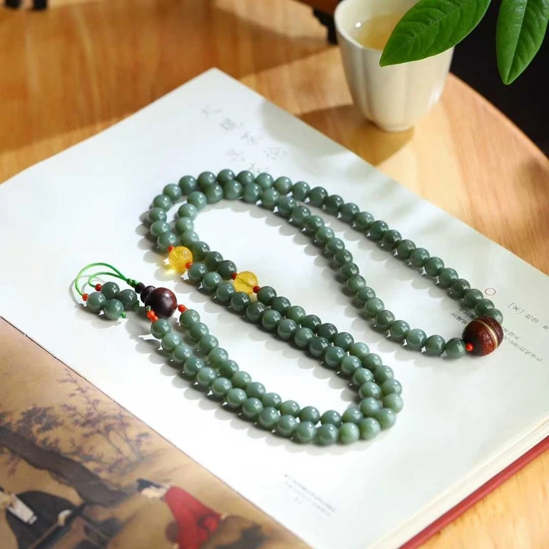 Natural Hotan Russian Material Old Jade Sandalwood Green 108 Bead Chain Necklace