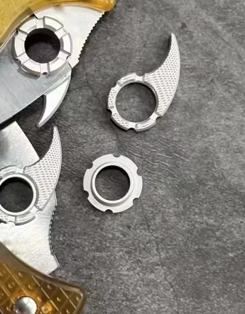Integrated aluminum alloy fangs quick opening and quick release buckle, suitable for FANG folding knife round hole blade