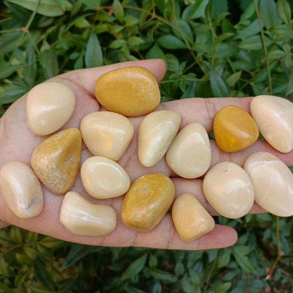 

Yellow Aventurine Tumbled Stones 20-40mm