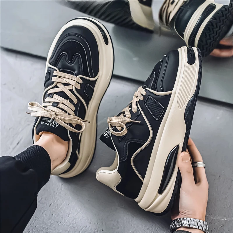 2024 Niche Trend Fashion Versatile Casual Bread Thick Soled White Shoes Retro Height Increasing Casual Board Shoes