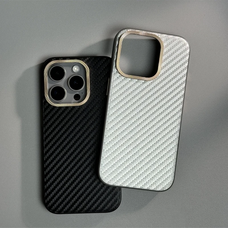 Trendy Metal Lens Carbon Fibre Relief Phone Case for iPhone 15 16 Pro Max 14 13 15pro Matte Hard PC Shockproof Protective Cover