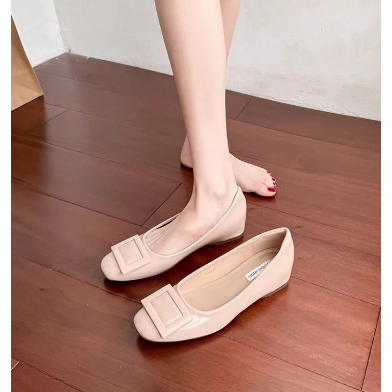 

Short Woman's 5-cm Height-increasing Shallow-toe Single Shoes,Fashionable New Style for Autumn 2026,French-style Soft Flat Shoes