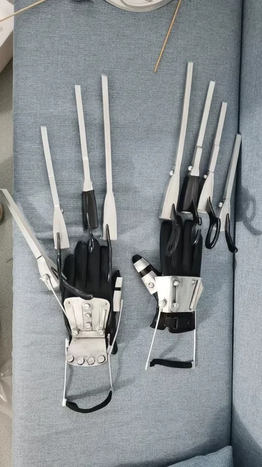 KIYO-KIYO Edward Scissorhands Cosplay props gloves Scissorhands