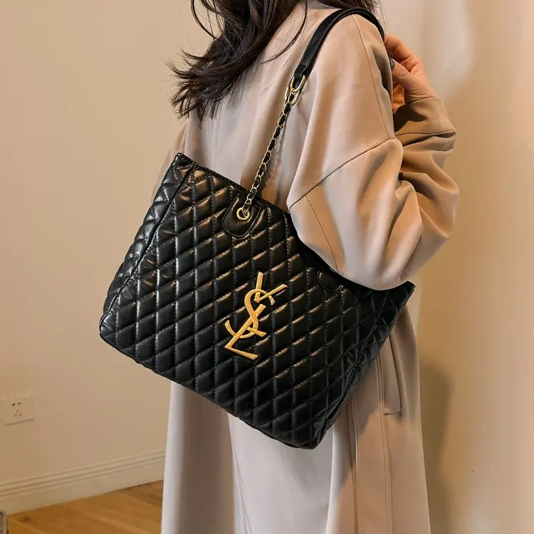 

2025 Summer! Women's Chain Rhombus Bag - Large Capacity Fashion Tote, Shoulder/Handheld for Work Commuter & Evening Out