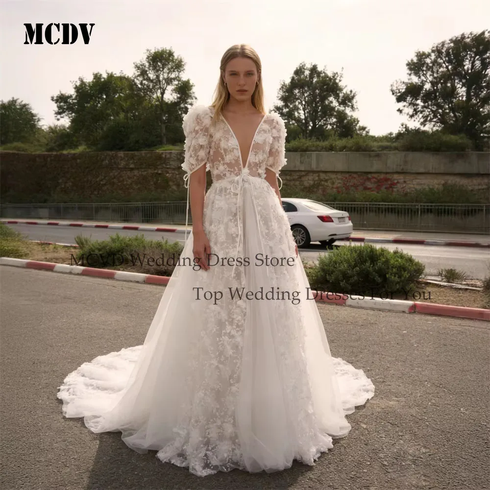 MCDV personnalisé col en V profond 3D dentelle florale robe de mariée manches courtes bouffantes robe de mariée bohème pour la cérémonie de mariage