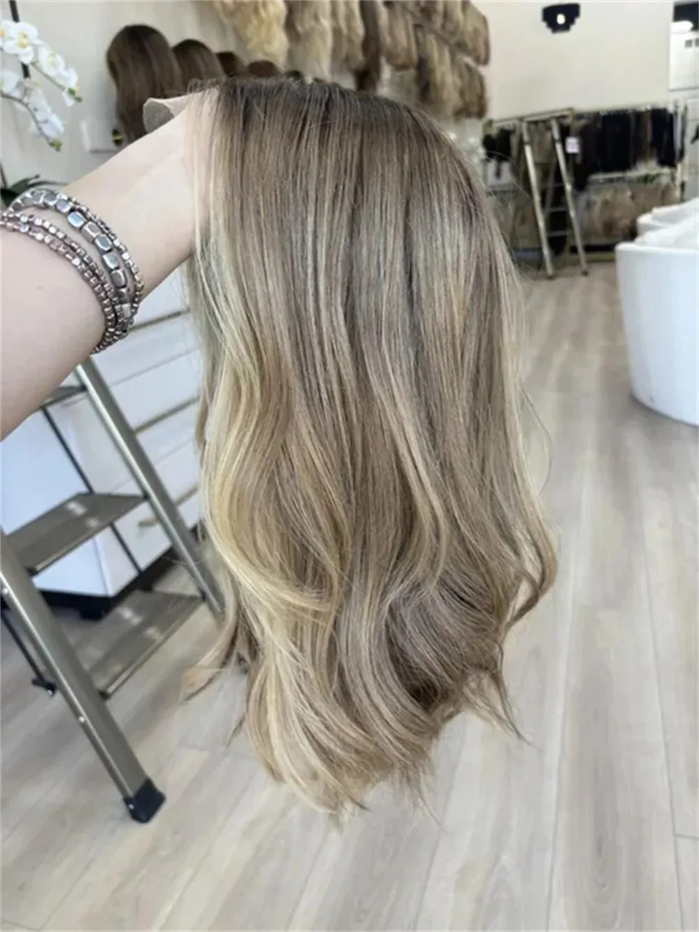 

Natural Wave Short Blonde HD Lace Frontal Wig for Women 14 Inch Brown Highlights Synthetic Hair Wig To Daily Party