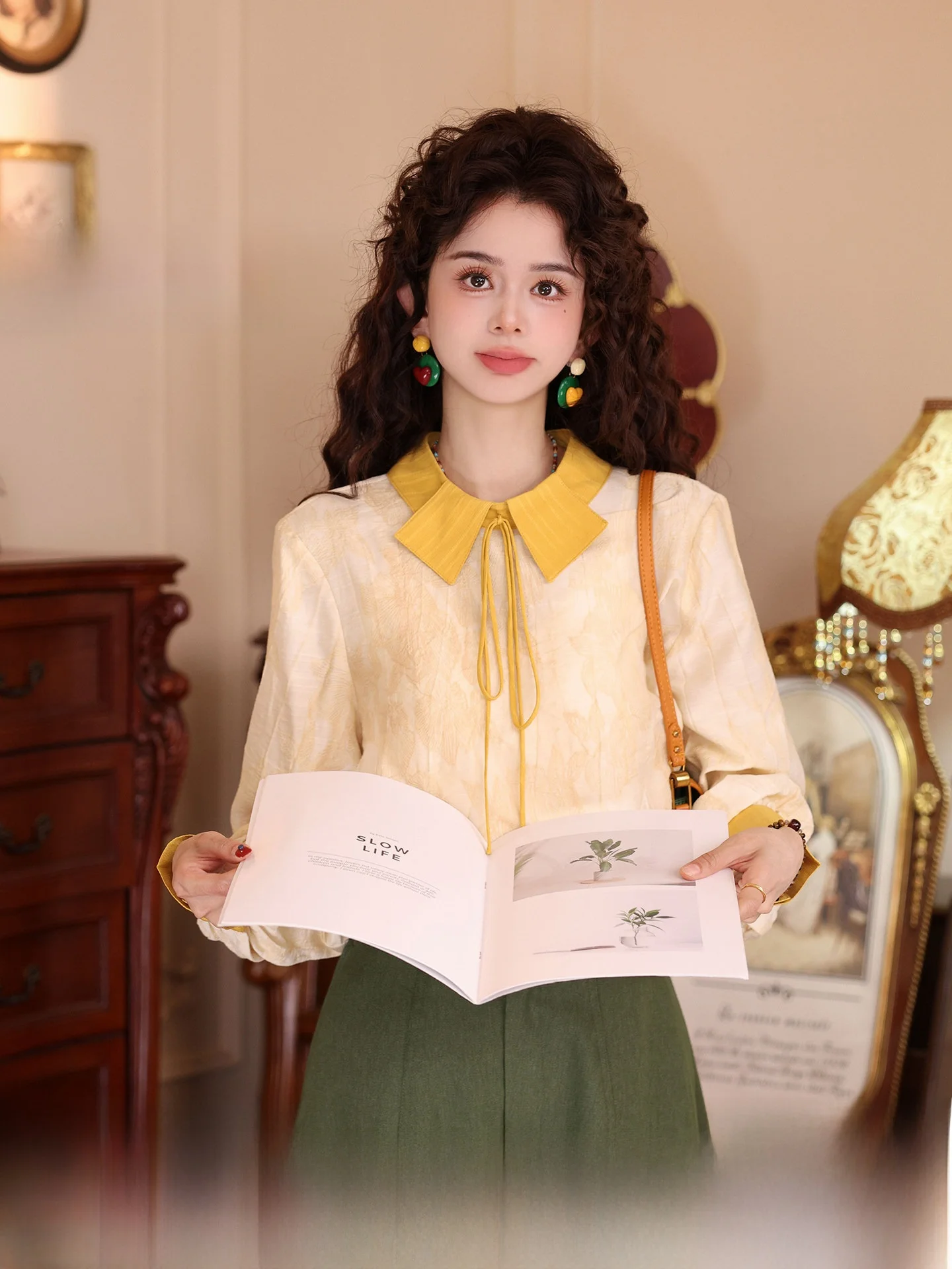 

Color Blo Long Sve Women's irt Chen Jia Jie New 2026 Spring Faionable Versatile Belted Top Retro Sle Slimming Effect