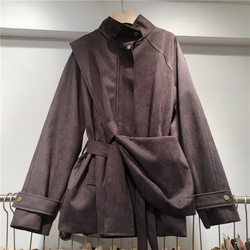 WTHT เสื้อโค้ทแฟชั่นผู้หญิง ดีไซน์กระเป๋าคาดเอว สีพื้น แนวทันสมัย คอตั้ง แขนยาว รุ่น 2025 ฤดูใบไม้ร่วง 1LS2363