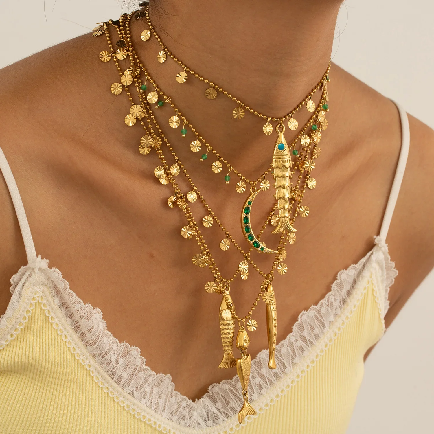 قلادة عصرية على شكل سمكة 2025 - ستانلس ستيل مع كريستال معدني |   مجوهرات بياقة بيز للسيدات، هدية عصرية