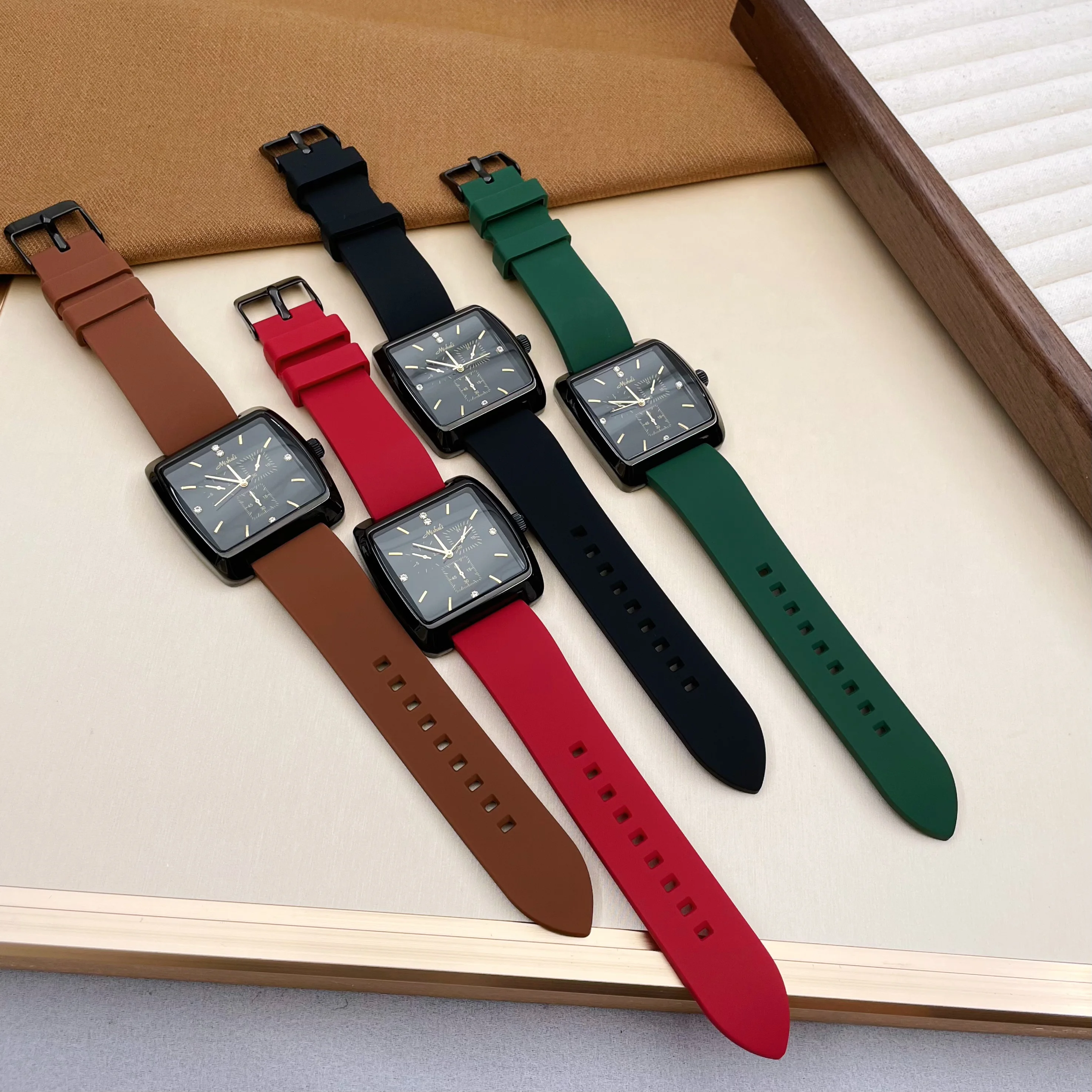 

Stylish Quartz Wristwatch For WomenCool Large DialSilicone StrapUnisex, 2026 New Trendy High-End Selection, Women'S Gift Series.