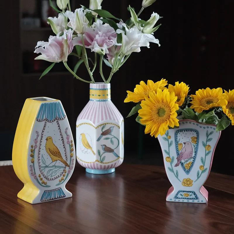 1Pc Nordic creative painted flower and bird ceramic vase set, retro flower pattern vase, living room home decoration ornament