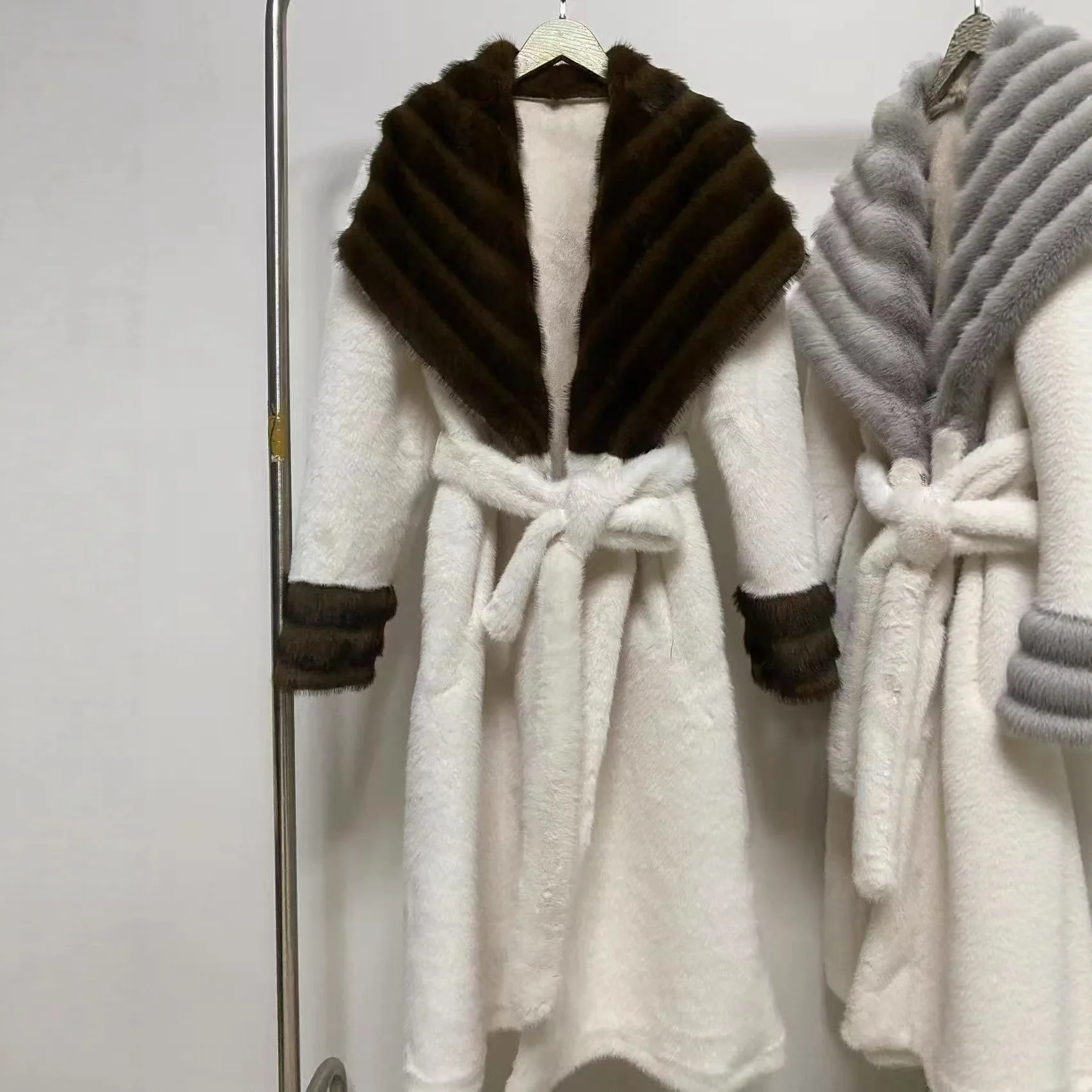 Women Coats Casual Faux Fur Lace Up Long Sleeves Fur Collar V Neck Thick Warm Wide Waisted Loose Jackets Y2k 2025 Autumn Winter