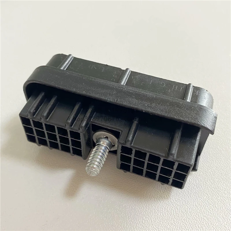 ปลั๊กเชื่อมต่ออัตโนมัติ 15492542 แบบ 30 ขา ตัวเมีย พร้อมปลอกหุ้ม