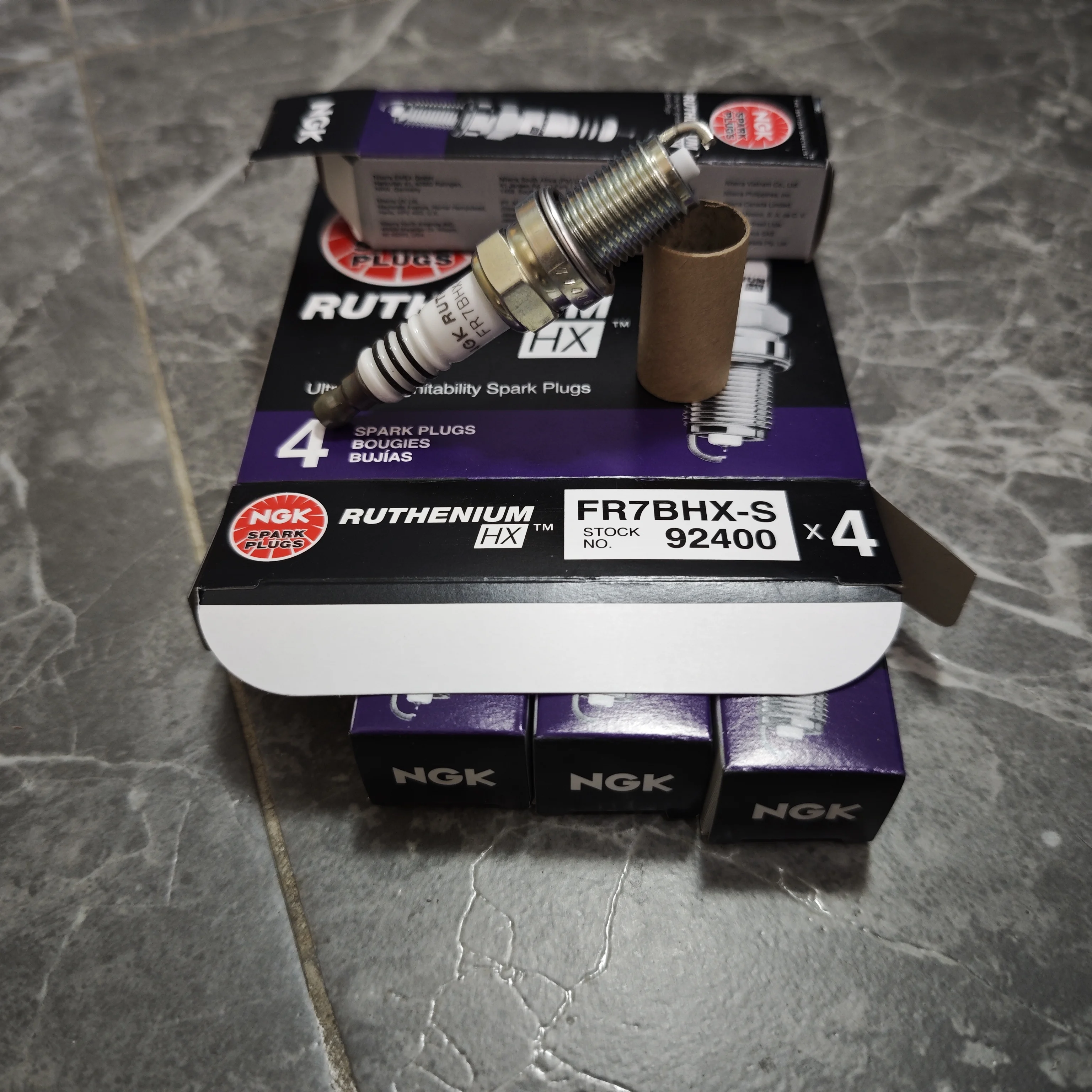 

4Pcs Spark Plug NGK 92400 FR7BHX-S FR7BHXS Candle for AUDI A3 A4 A5 A6 Q3 Q5 TT R8 RS4 RS5 VW CC EOS GTI JEETA PASSAT TIGUAN