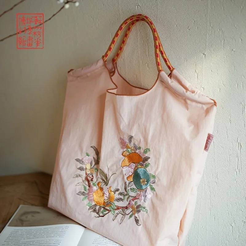 

Вышитая сумка в ретро-стиле, простая женская сумка