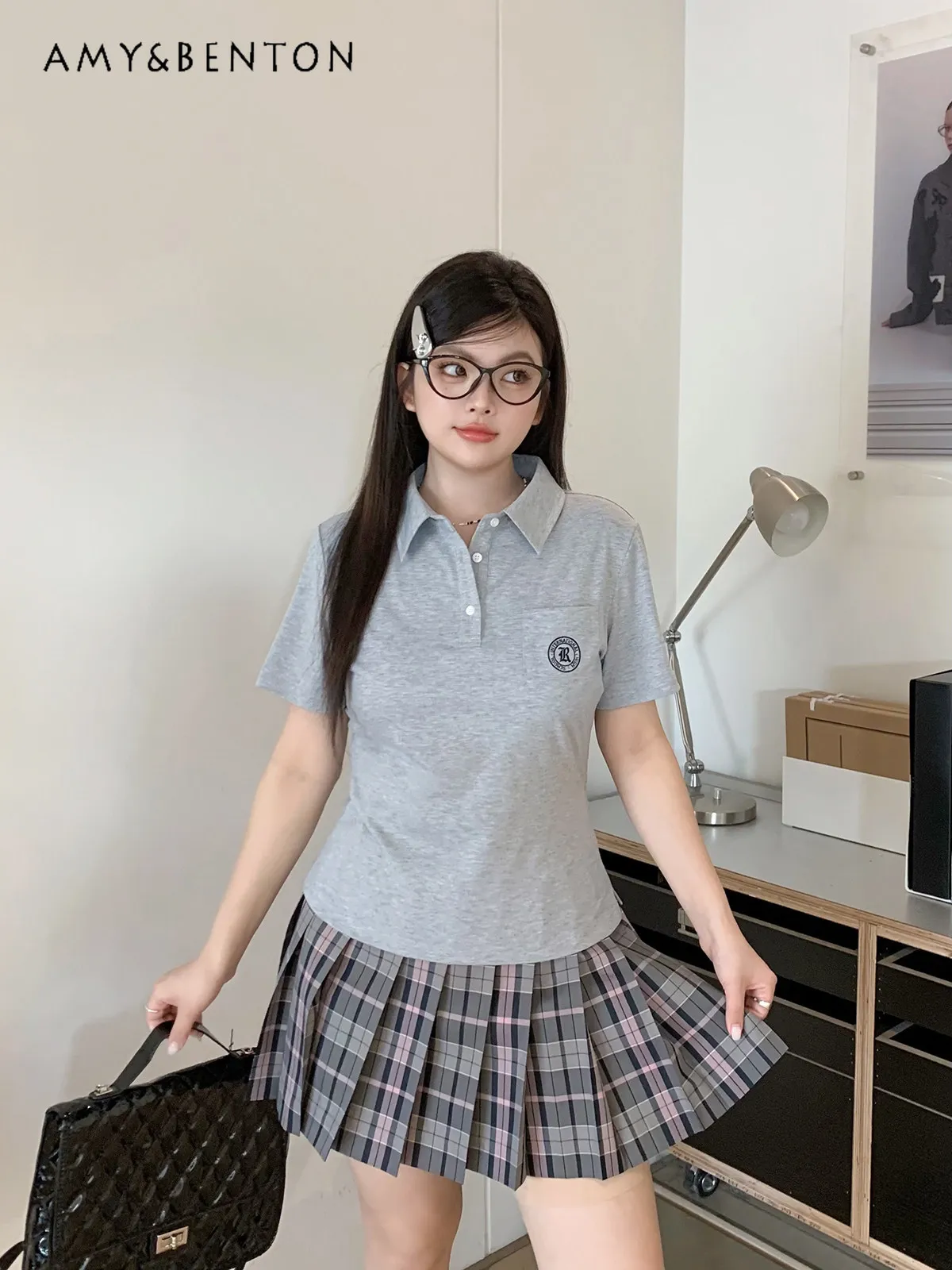 

Summer Japanese Preppy Style Girl Gray White Plus Size Polo Collar Short Sleeve Slim T-shirt with Plaid Pleated Short Skirt